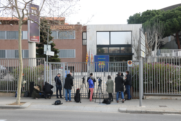 FC Barcelona offices being searched on March 1, 2021 (by Miquel Codolar)